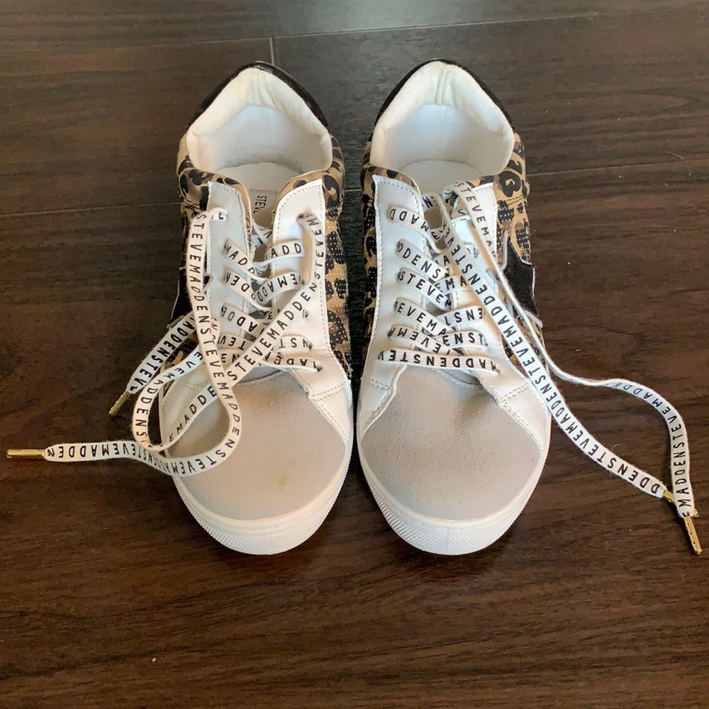 Steve Madden Amalfi Sneaker size 10